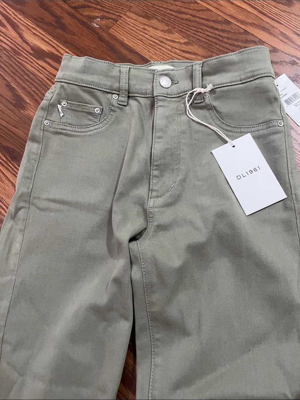 DL1961 pale green Patti Straight 25 Jeans nwt